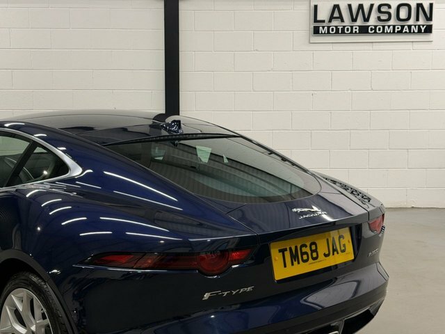 Jaguar F-Type R-dynamic Black #58