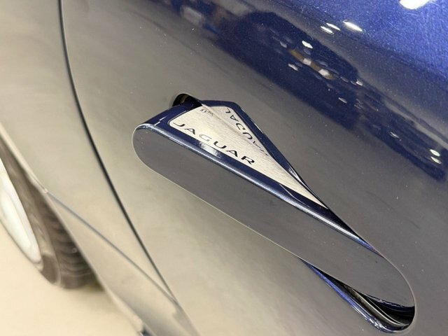 Jaguar F-Type R-dynamic Black #14