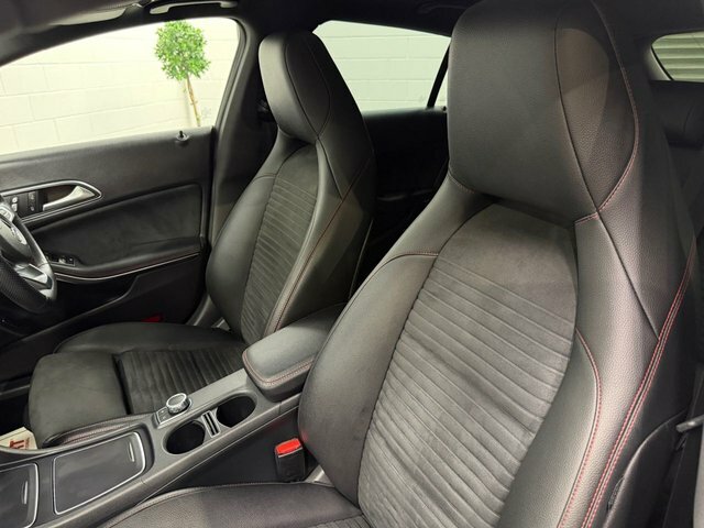 Mercedes-Benz CLA Class Cla 200 Amg Line Night Edition Tip Grey #47
