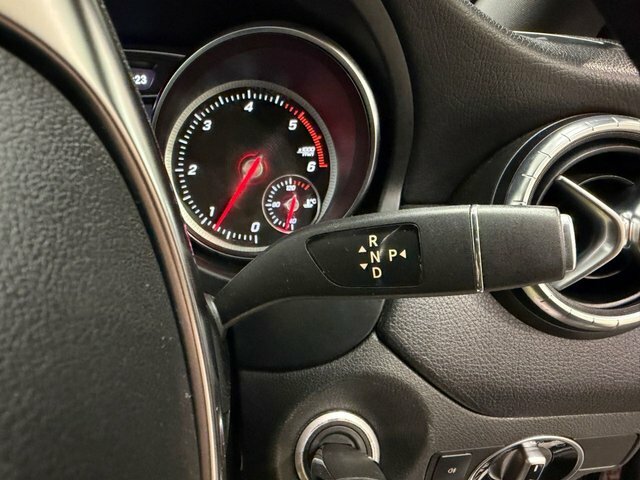 Mercedes-Benz CLA Class Cla 200 Amg Line Night Edition Tip Grey #32