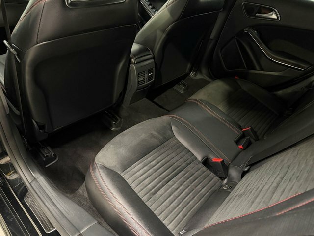 Mercedes-Benz CLA Class Cla 200 Amg Line Night Edition Tip Grey #49