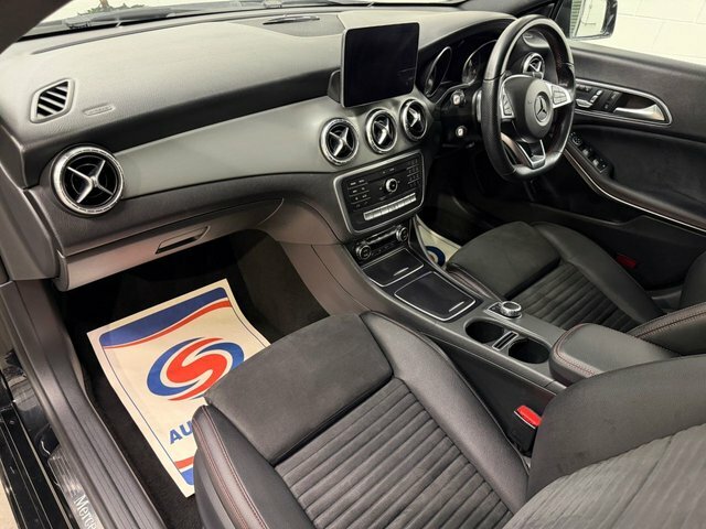 Mercedes-Benz CLA Class Cla 200 Amg Line Night Edition Tip Grey #52