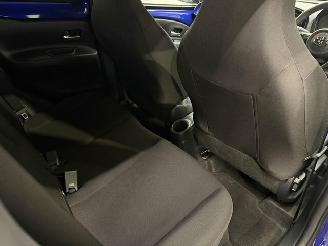 Toyota Aygo X 1.0 Vvt-i Edge Hatchback Euro 6 Blue #4