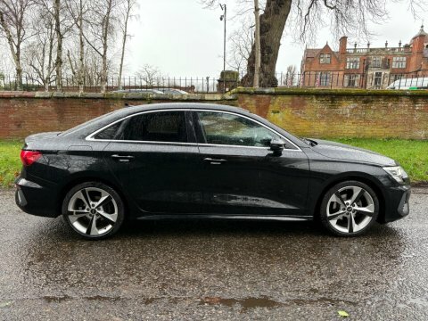 Audi A3 1.5 Tfsi 35 YT23FDP Black #4