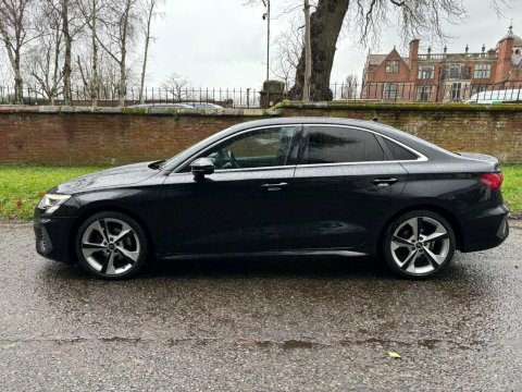 Audi A3 1.5 Tfsi 35 YT23FDP Black #3