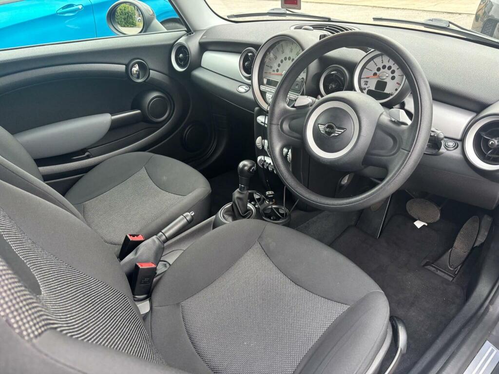 Mini Hatch 2008 58 1.6 Red #20