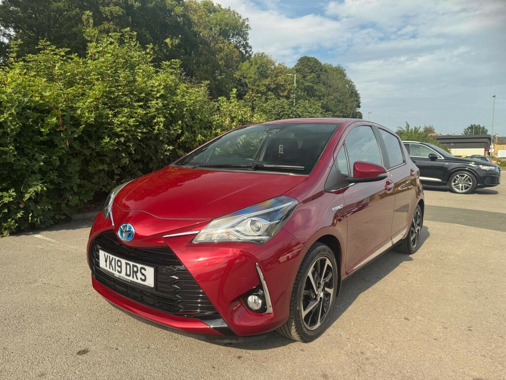 Toyota Yaris 1.5 Vvt-h Excel E-cvt Euro 6 Ss Red