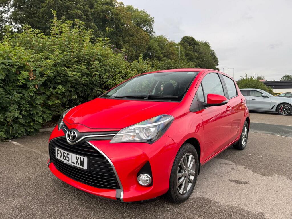 Toyota Yaris Hatchback 1.33 Dual Vvt-i Icon Euro 5 Euro 5 Red