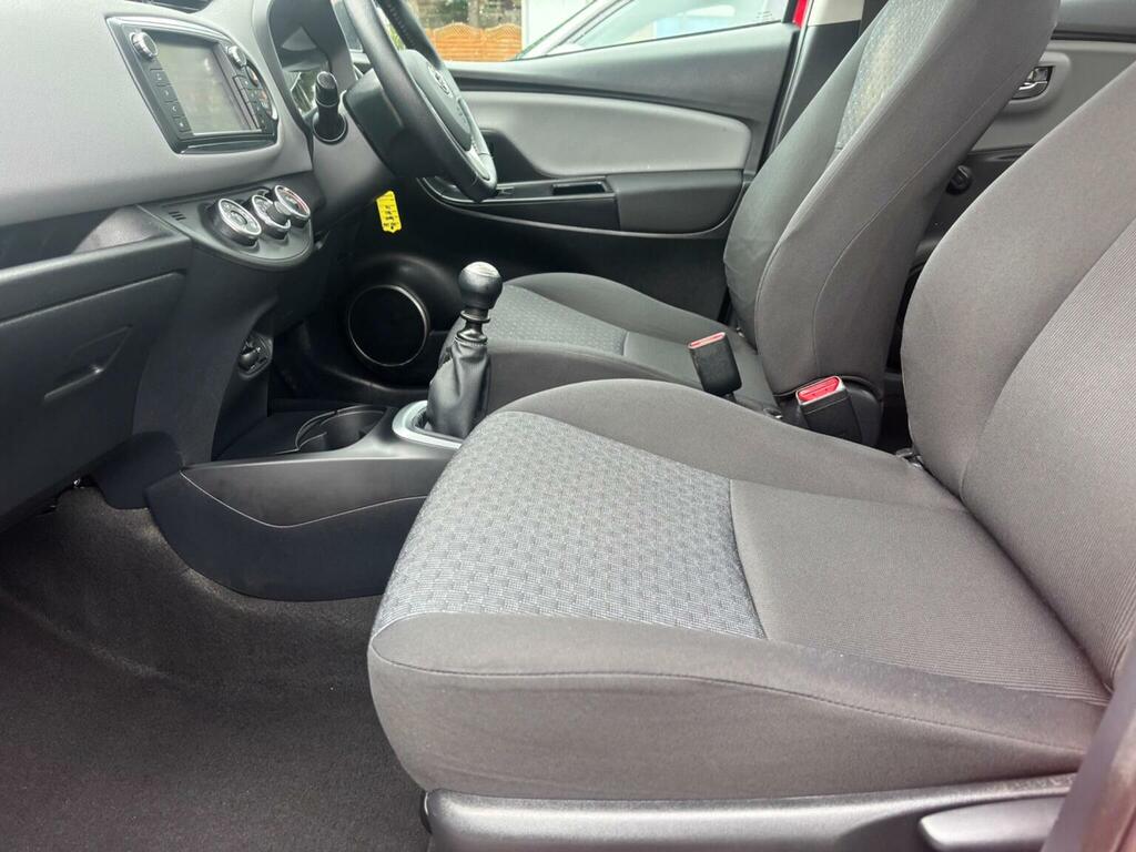 Toyota Yaris Hatchback 1.33 Dual Vvt-i Icon Euro 5 Euro 5 Red #5