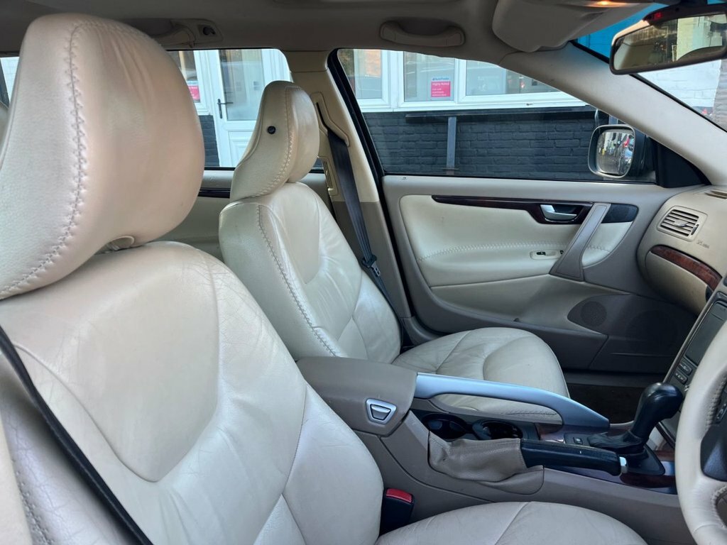 Volvo XC70 2.5L Se Awd Blue #3