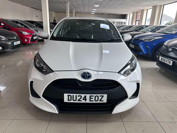 Toyota Yaris 1.5 Vvt-h Icon E-cvt Euro 6 Ss White