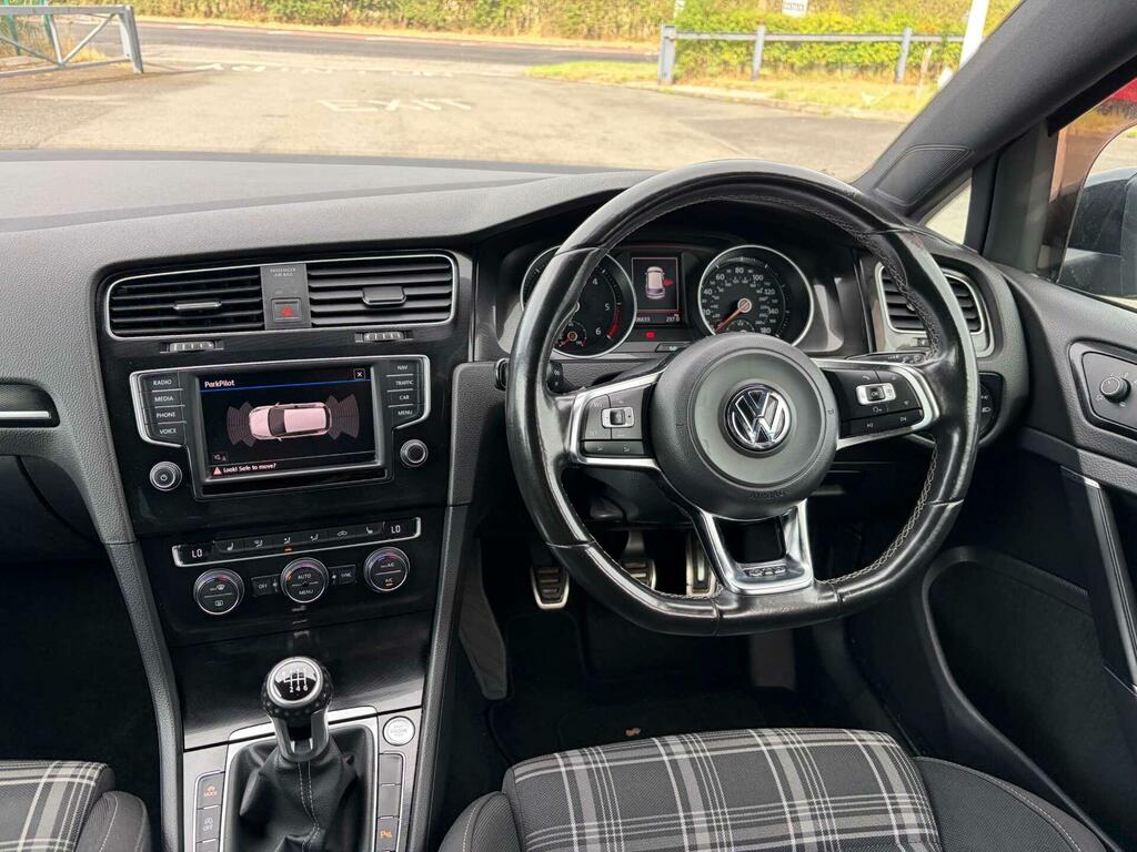 Volkswagen Golf Gtd Black #2