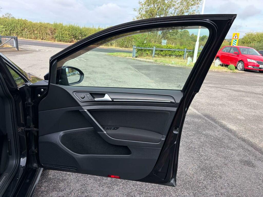 Volkswagen Golf Hatchback 2.0 Black #29