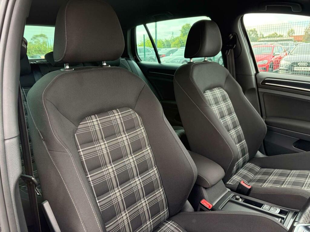 Volkswagen Golf Hatchback 2.0 Black #31
