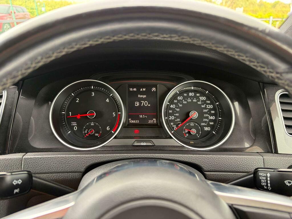 Volkswagen Golf Hatchback 2.0 Black #33