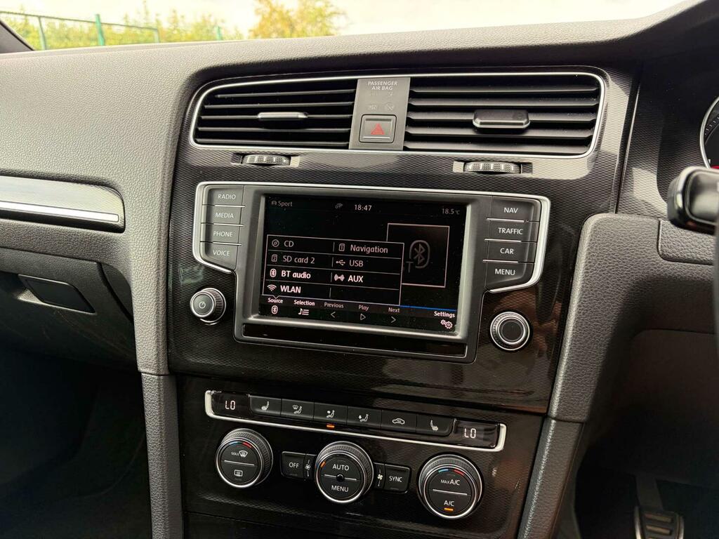Volkswagen Golf Hatchback 2.0 Black #44