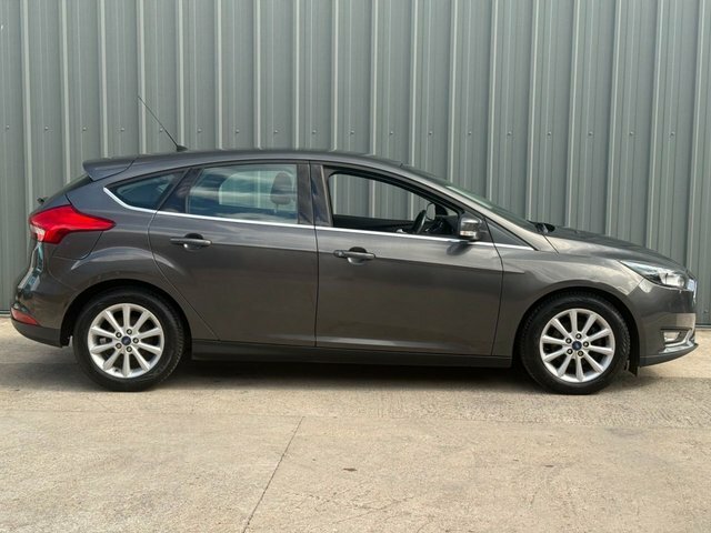 Ford Focus 1.0T Ecoboost Hatchback YO16TFF Grey #2