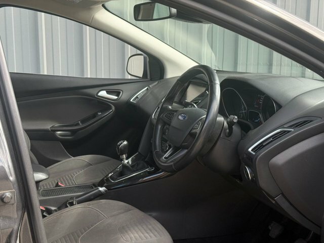 Ford Focus 1.0T Ecoboost Hatchback YO16TFF Grey #5