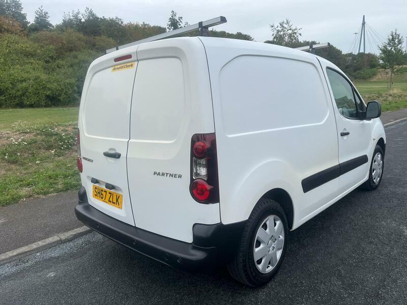 Peugeot Partner 1.6 Bluehdi 651 Professional L1 White #2