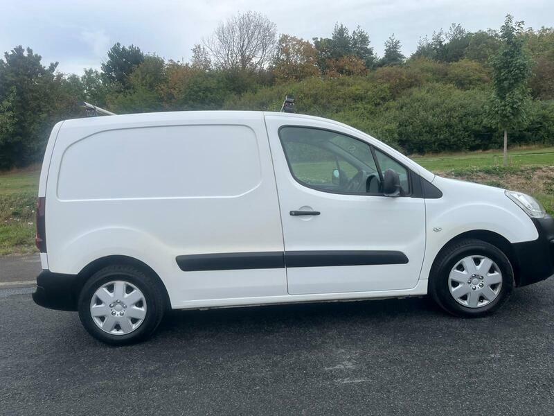Peugeot Partner 1.6 Bluehdi 651 Professional L1 White