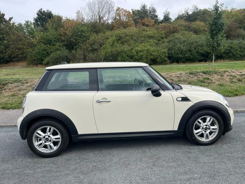Mini Hatch 1.6 One Euro 5 White