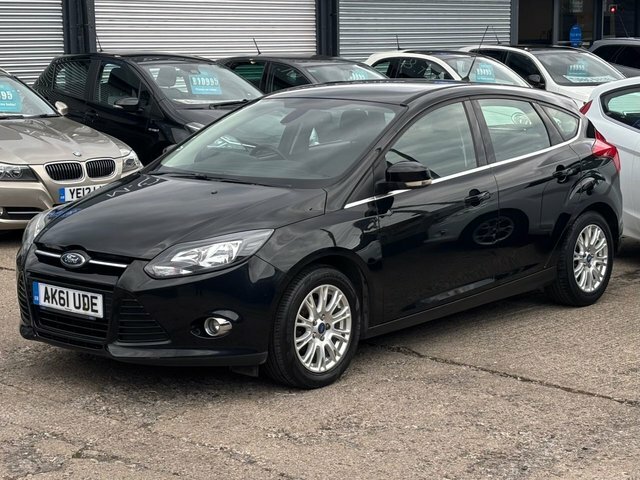 Ford Focus Hatchback AK61UDE Black #6