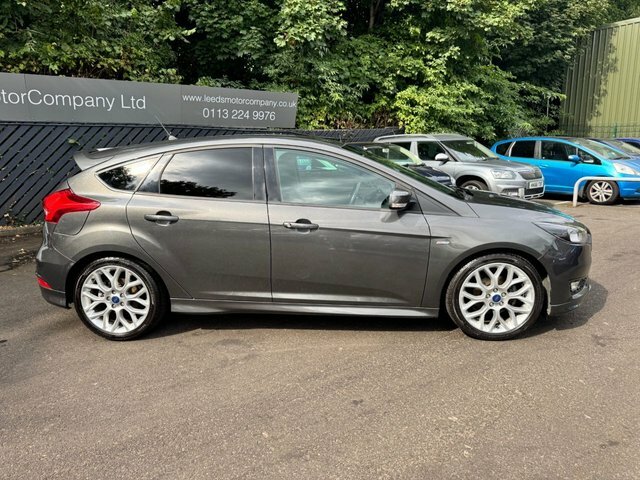 Ford Focus Hatchback DP17OJM Grey #3