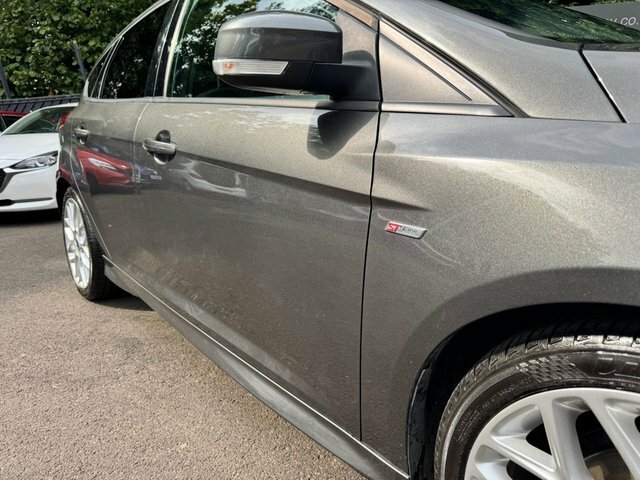 Ford Focus Hatchback DP17OJM Grey #2
