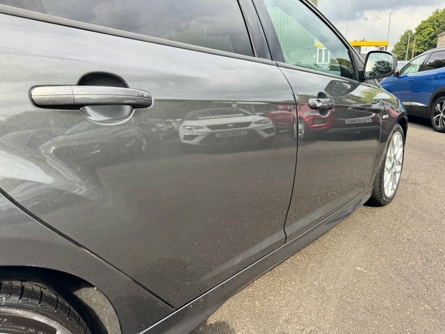 Ford Focus Hatchback DP17OJM Grey #4
