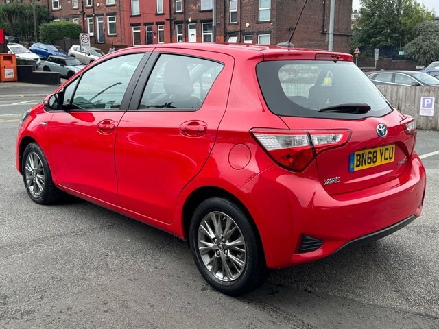 Toyota Yaris Hatchback BN68YCU Red #5