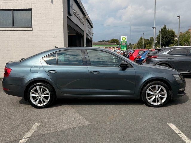 Skoda Octavia Hatchback Grey #2