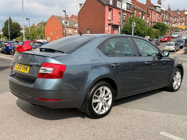 Skoda Octavia Hatchback Grey #3