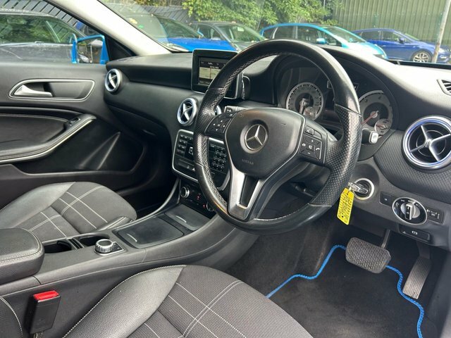 Mercedes-Benz A Class Hatchback 1.5 Red #26