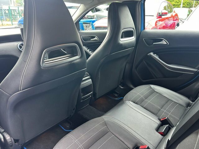 Mercedes-Benz A Class Hatchback 1.5 Red #21