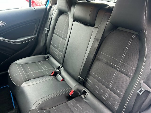 Mercedes-Benz A Class Hatchback 1.5 Red #22