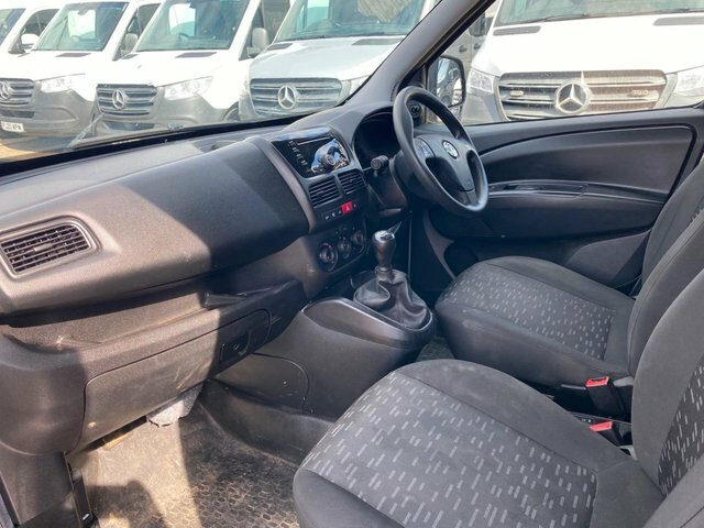 Vauxhall Combo 1.3 Cdti 2300 Ecoflex BK17ZHJ Silver #5