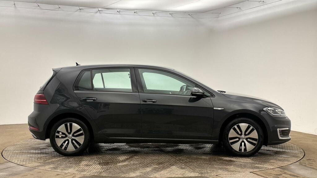 Volkswagen e-Golf 35.8Kwh E-golf Grey #4