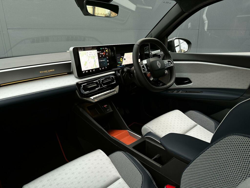 Renault 5 E-Tech Comfort Range 52Kwh Roland Garros Black #2