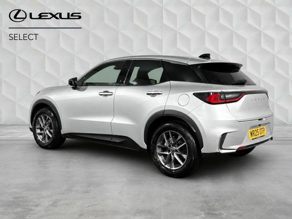 Lexus LBX Premium Silver #5