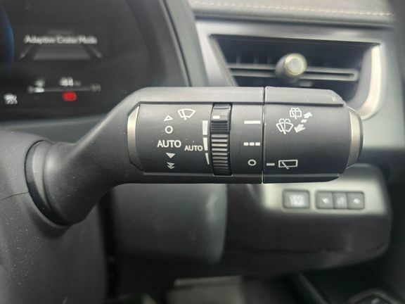 Lexus UX Premium #27