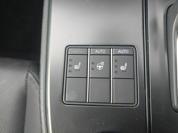 Lexus UX Premium #23