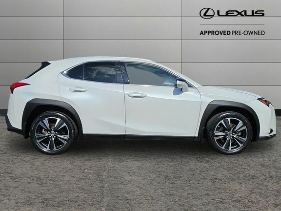 Lexus UX Takumi White #2
