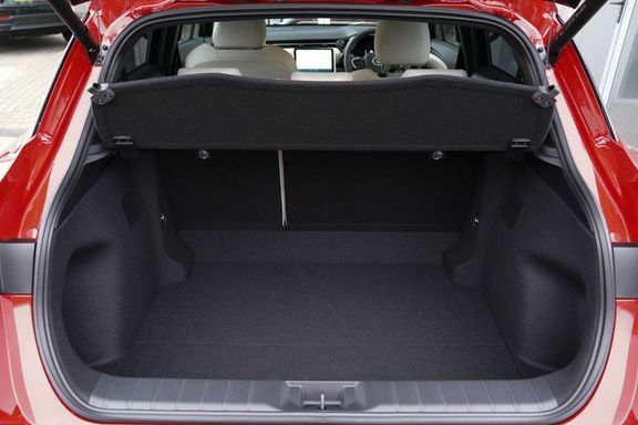 Lexus LBX Premium Plus Design Black #9