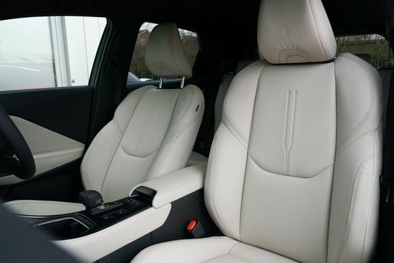 Lexus LBX Premium Plus Design Black #14