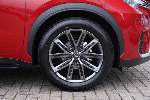 Lexus LBX Premium Plus  #4