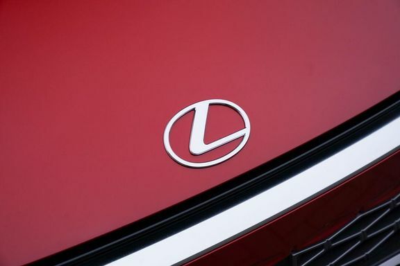 Lexus LBX Premium Plus Design Black #37