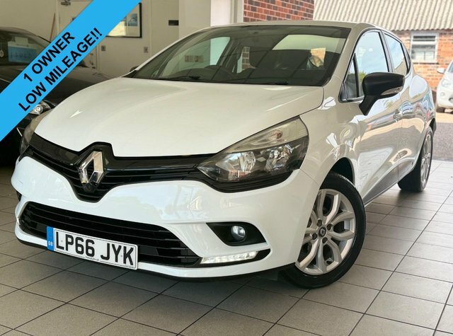 Renault Clio 16V Play Euro 6 White
