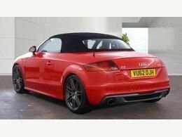 Audi TT Tfsi Black Edition Roadster Red #2
