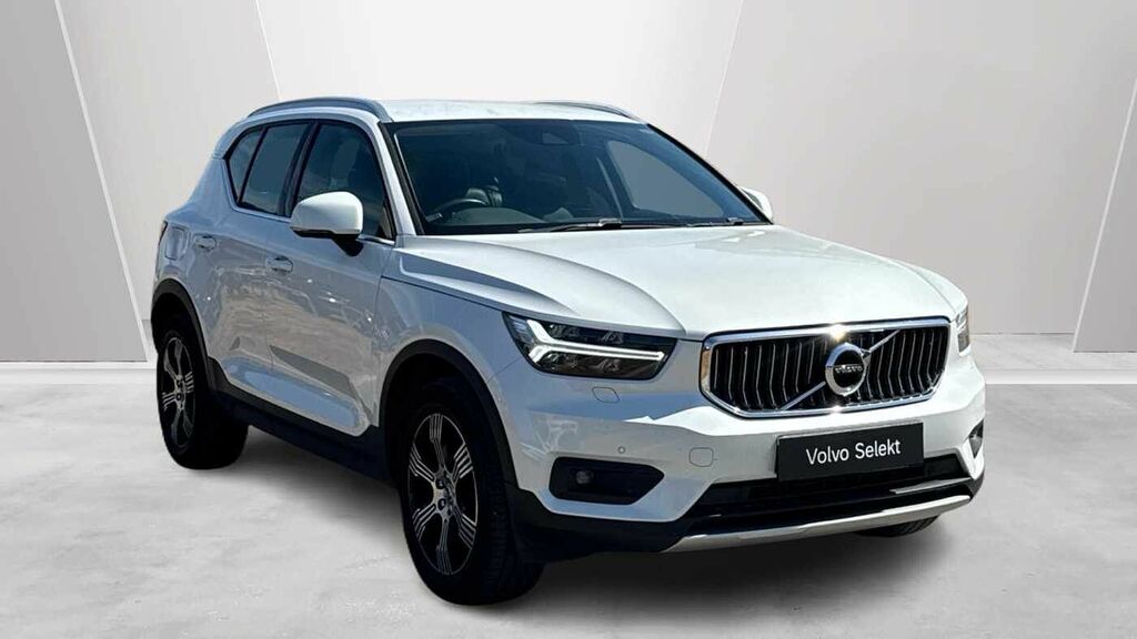 Volvo XC40 T3 Inscription White