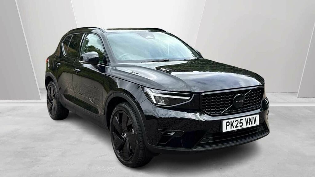 Volvo XC40 Black Edition Plus, B4 Mild Hybridtinted Windows- PK25VNV Black